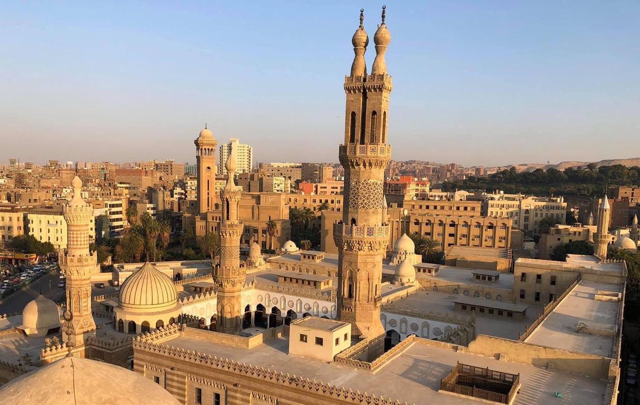FOTO: Masjid Al-Azhar yang bersejarah. (Reddit)